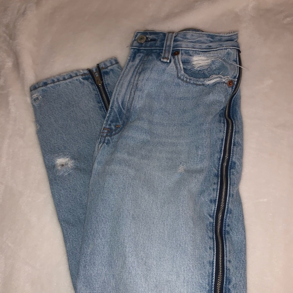 Abercrombie jeans size 2, straight leg